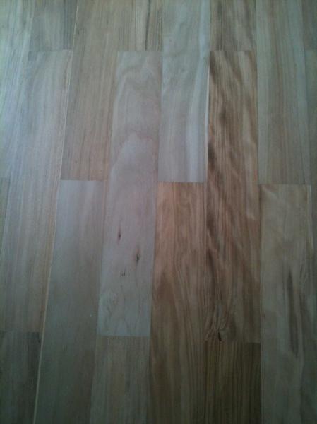 aplicação de bona em piso de madeira