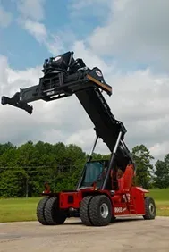 empilhadeira telescópica para contêineres hyster