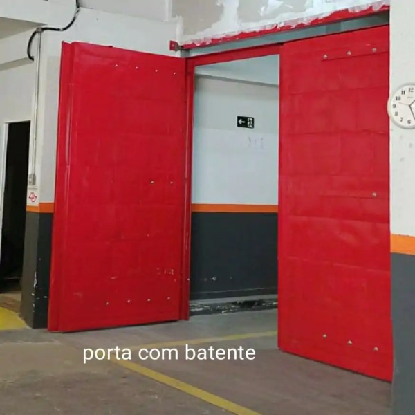 Porta Corta Fogo P240