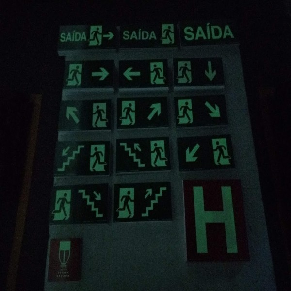 Placa De Sinalização Fotoluminescente