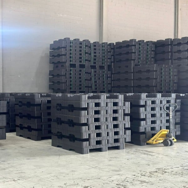 Pallets plásticos para armazéns