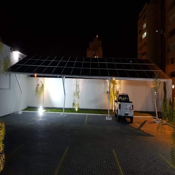 Cobertura De Garagem Com Placa Solar