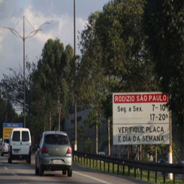 Placa De Sinalização Rodoviária