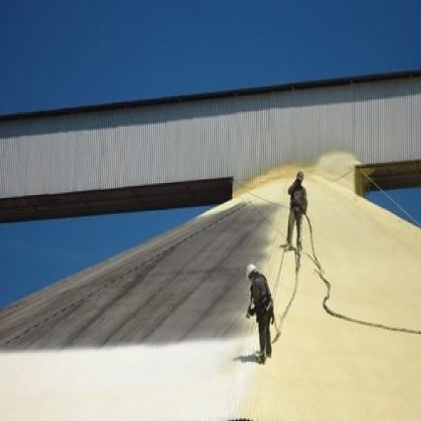 Isolamento Com Spray De Poliuretano Em Silo