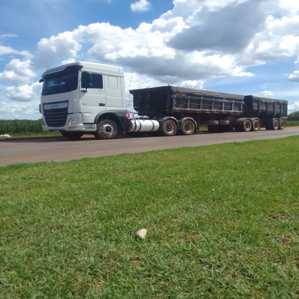 Caminhão Caçamba Bi Trem